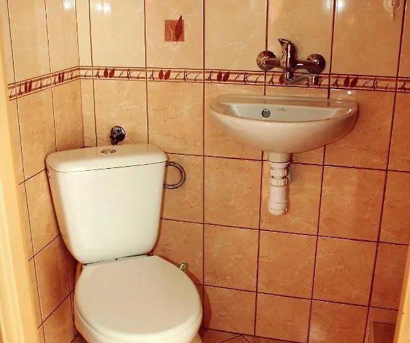 Goscinne Lucyna オストロボ